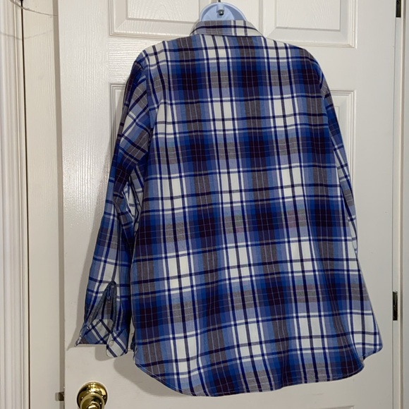 Riders by Lee Plus Size Cotton Shirt With Tab Sleeves - Picture 3 of 10